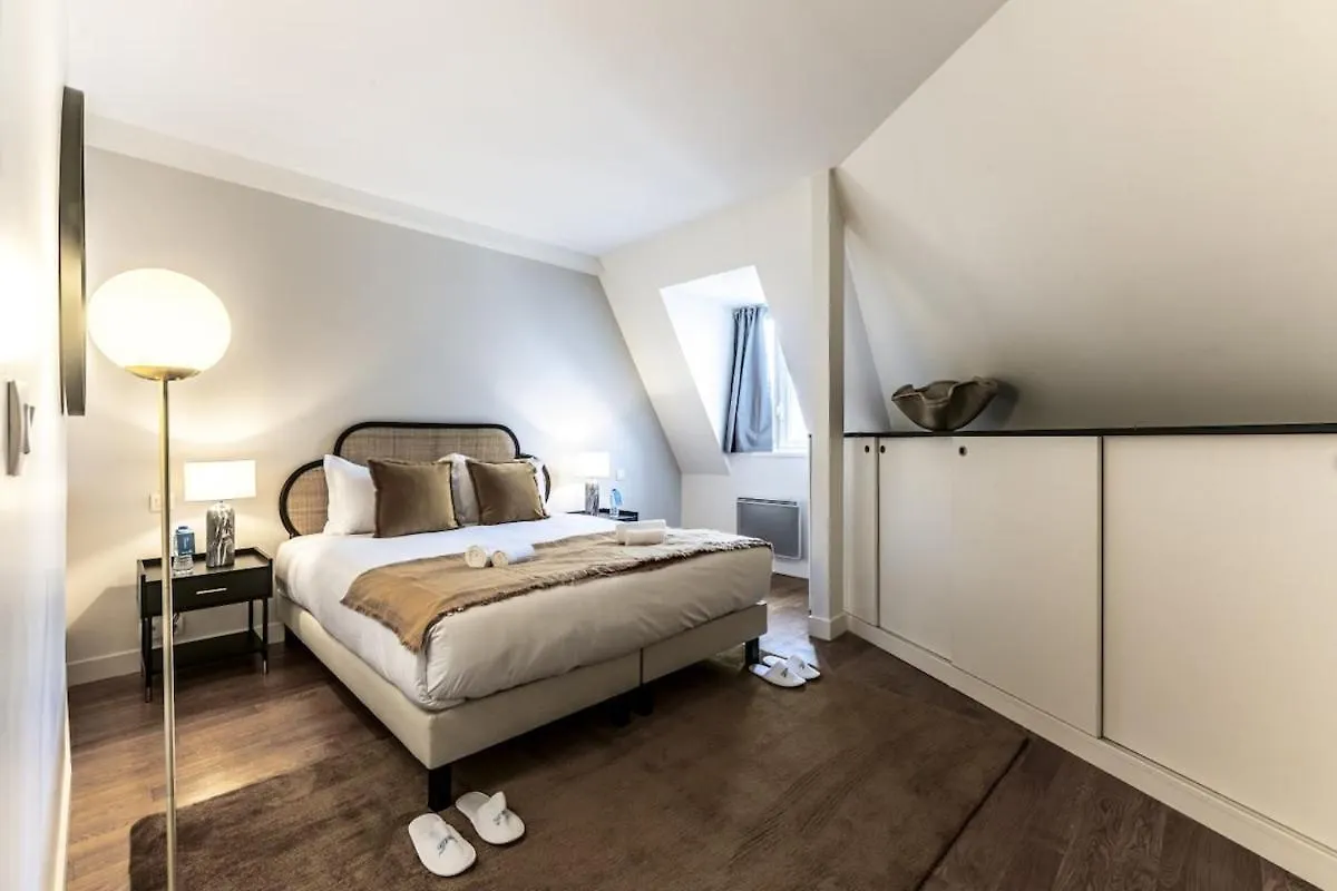 Amazing Apartment 4Bedrooms Champs Elysees Párizs